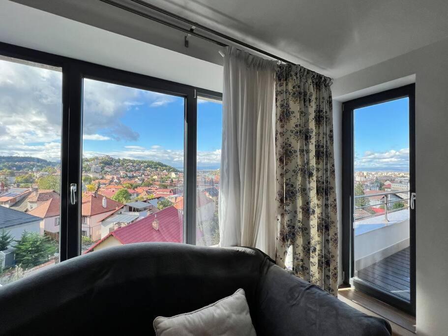 Central Apartment With Panoramic View 布拉索夫 外观 照片